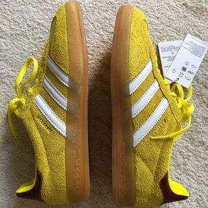 Adidas Gazelle Indoor Shoes - Yellow & Burgundy